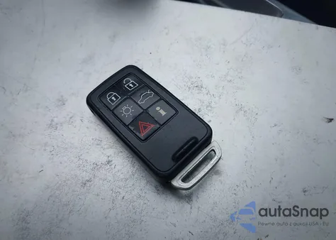 2015 Volvo Xc60 T6 Premier Plus из США, поврежденный, VIN YV4902RC4F2582520